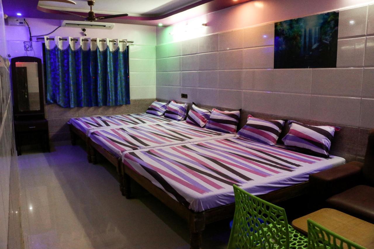 Sri Priya Lodge Dharmapuri 外观 照片
