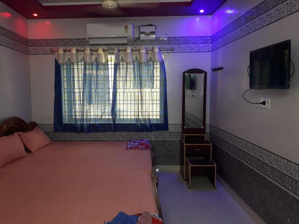 Sri Priya Lodge Dharmapuri 外观 照片